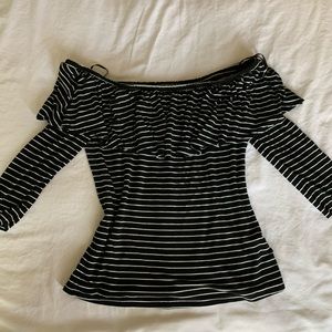 Off the shoulder ruffle American eagle top
